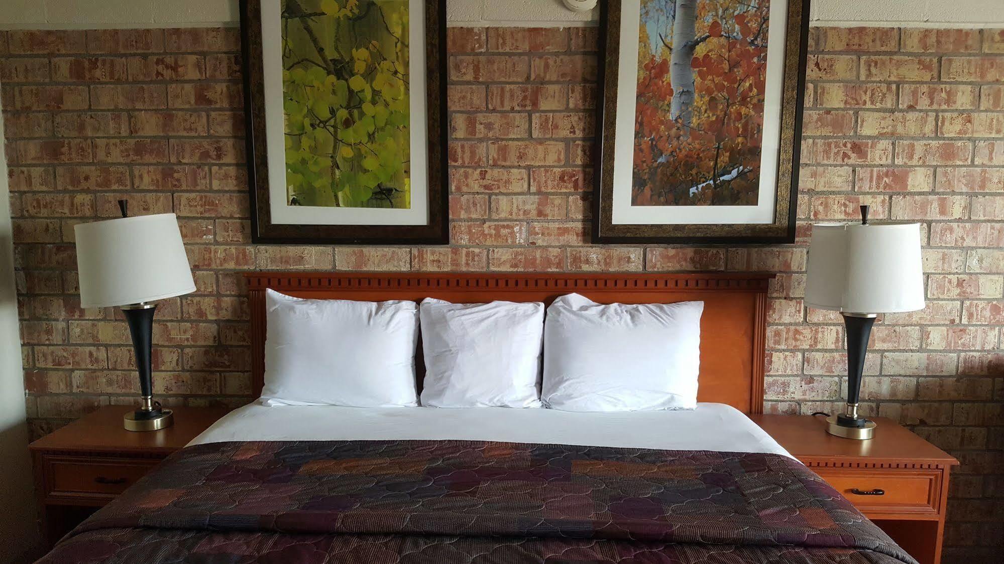 Budget Host Platte Valley Motel
